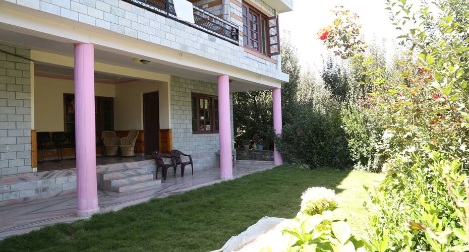 Dishant Home Stay, Manali 3